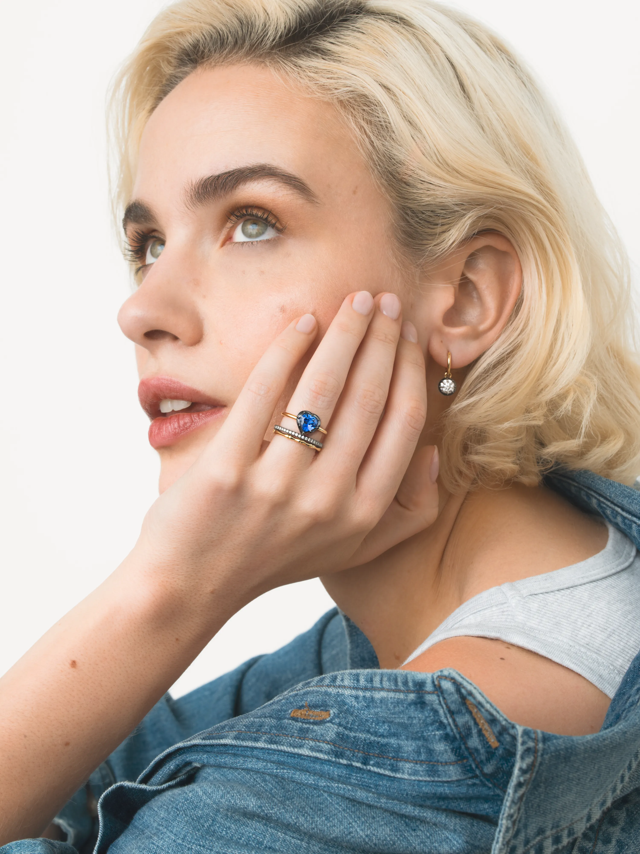 2.69ct Heart-Shaped Sapphire Button Back Ring View 3