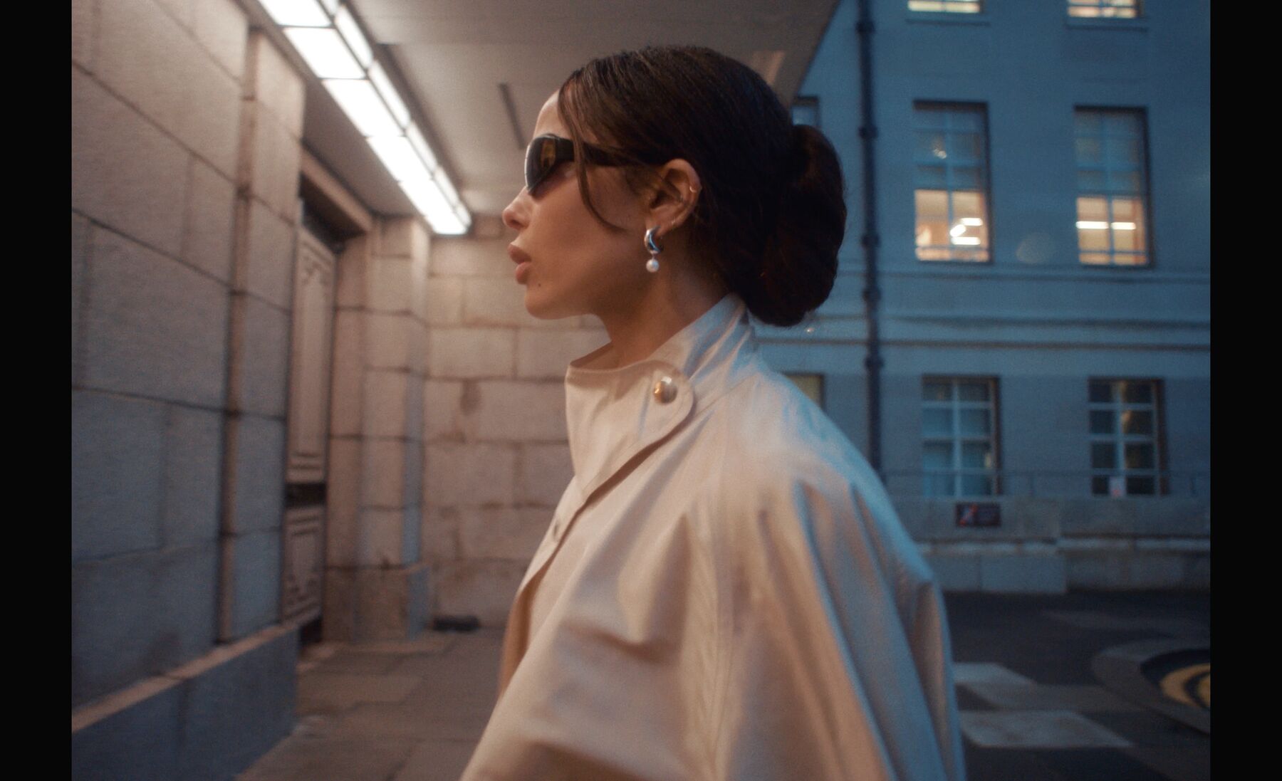 Zoe Kravitz in Rush Hour jewellery