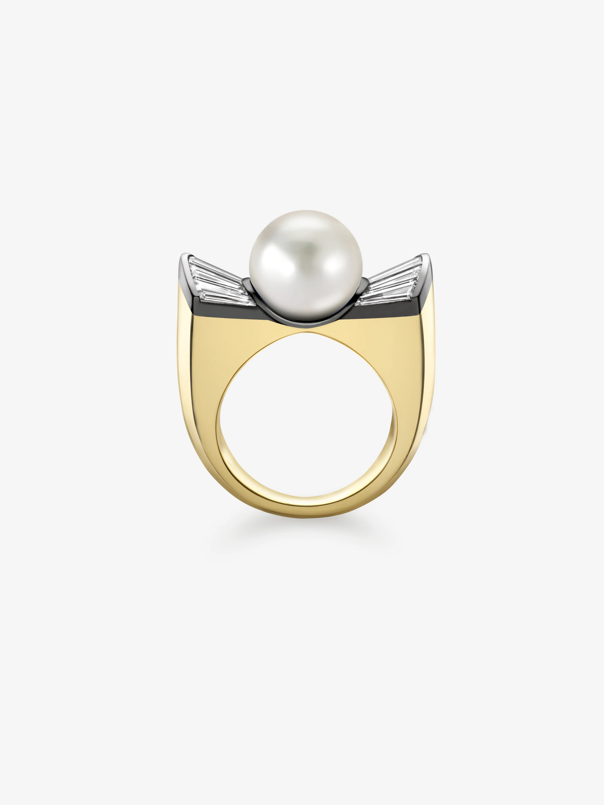 Jessica McCormack Bows ring in yellow gold with a central pearl and diamond-set bow detail in contrasting blackened white gold, showcasing contemporary craftsmanship View 4