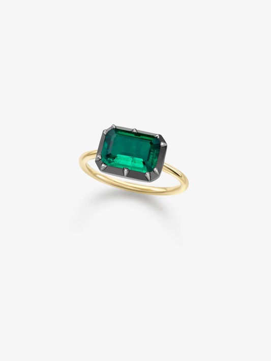 1.95ct East-West Emerald Cut Emerald Button Back Ring View 2