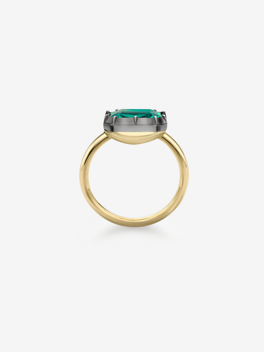 2.96ct East-West Emerald Cut Emerald Button Back Ring View 4