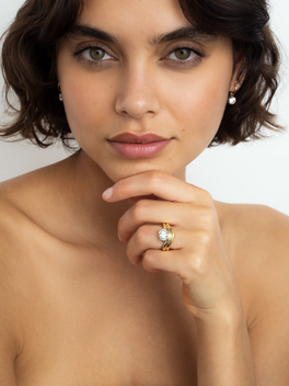 Oval Wave Diamond Ring